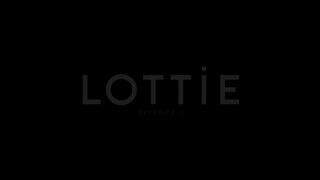 VIXEN - Lottie lovagol a dákón