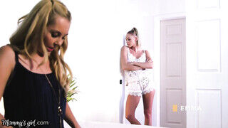 Aaliyah Love és Emma Hix lesbi pornója