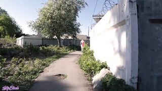 Fiatal szuka lovagolja a pasi faszát