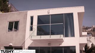 Jojo Kiss a izgató tini tinédzser