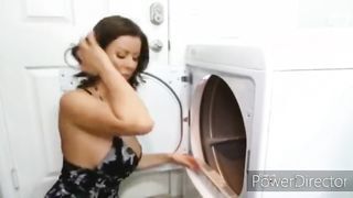 Perverz milf mami a fiával kamatyol