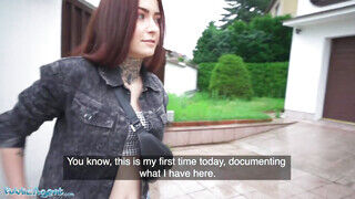 Public Agent - Tabitha Poison a kitetovált zsenge punci