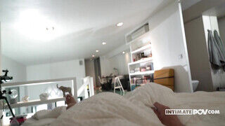 Its POV - Alyssia Kent a kívánatos román milf
