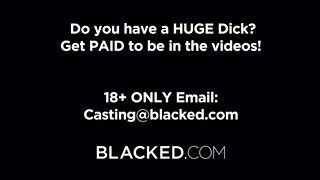 Blacked - Lya Missy a medence partján dug