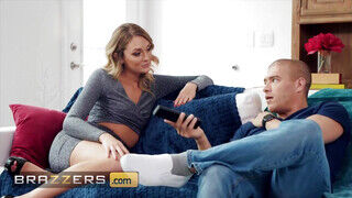 Brazzers - Demi Sutra és Charlotte Sins édeshármasban dug
