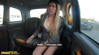 Fake Taxi - Macarena Lewis a taxiban baszik