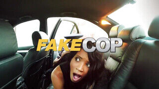 Fake Taxi - Roxy Lace muffját a barna taxis kúrja