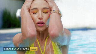 Brazzers - A latin amerikai tinédzser pornós Abella Danger popóba kurelva