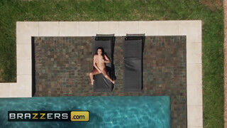 BRAZZERS - Jolee Love a méretes csöcsű tinédzser csajszika