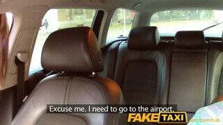 FakeTaxi - csajszit átveri a taxis Pesten