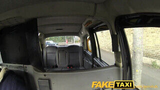 FakeTaxi - latin nőci ánuszba is bevállalja
