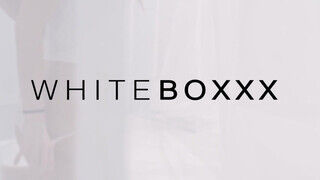WHITEBOXXX - Rebeca Volpetti tökéletes cunija