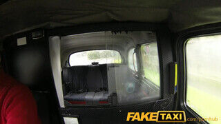 FakeTaxi korosodó világos szőke anyuci életének meghatározó utazása