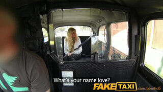 FakeTaxi szőrös bulás vörös gádzsi