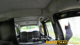 FakeTaxi - isteni testű világos szőke csajszi szeret kefélni