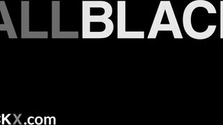 AllBlackX - Cecilia Lion a kívánatos szőrös muffos zsenge