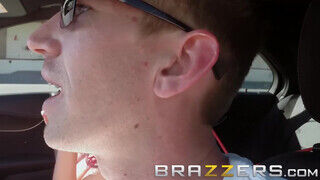 Brazzers - Monique Alexander kúr a termetes faszú hapsival
