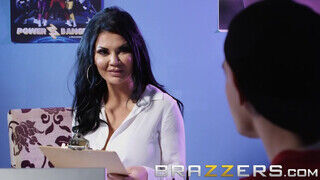 Brazzers - Jasmine Jae a perverz nevelő anya