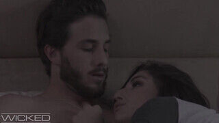 Wicked - Abella Danger popója megkettyintve