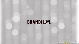 Brandi Love meglovagolja a kukacot - Brazzers
