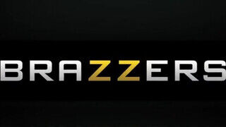 Katrina Jade kettő faszival szexel - Brazzers