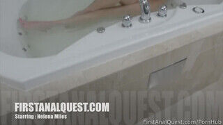 Helena Miles popó lyukba is kedveli - First Anal Quest