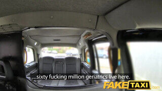 FakeTaxi nimfomániás csajszika kielégítése
