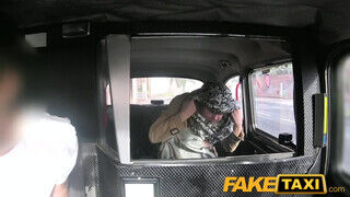FakeTaxi Szex őrült cseh szuka faszra vágyik