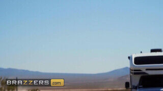 Brazzers - Alexis Fawx a szajha stoppos milf