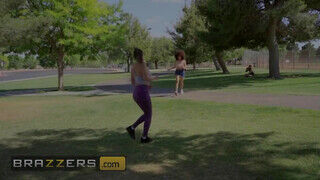 Brazzers - Sofi Ryan és Nina Diaz édeshármasban basznak