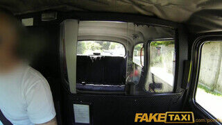 FakeTaxi - Rio Lee a óriási tőgyes fekete maca