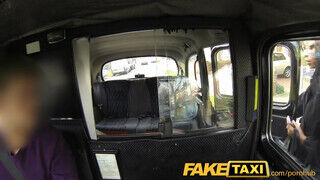 FakeTaxi - Lola Marie a csoki bűbájos pipi