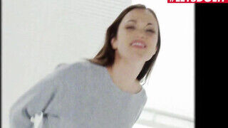 White Boxxx - Alyssa Reece kora reggeli dugása
