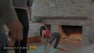 Brazzers - Janice Griffith lovagol a gigantikus faszon