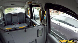 Fake Taxi - Lina Luxa a magas francia fiatal csajszi