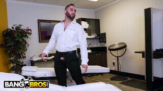 BANGBROS - Blair Williams a csöcsös fiatal nőci
