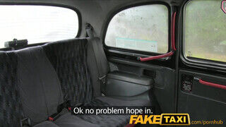 FakeTaxi - Csöcsös szöszi a sofőrrel kúr