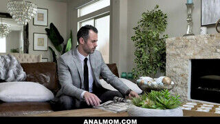 Lauren Phillips segge megrakva - Anal mom