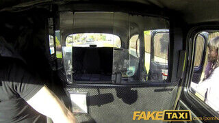 FakeTaxi - Gigászi csöcsű félvér csajszi megkettyintve