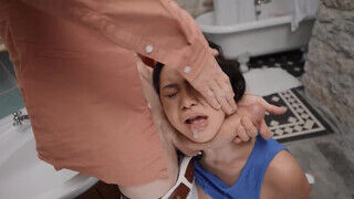 Brazzers - Little Louise és az óriás faszú krapek
