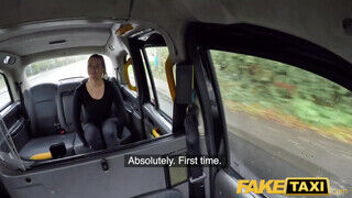 Fake Taxi - Nikky Dream termetes keblű szöszi