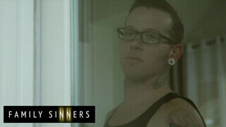 Family Sinners - Kendra Spade a beindult dél amerikai