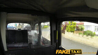 FakeTaxi - egy csábos irodista gádzsi