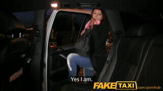 FakeTaxi - bombázó tinédzser zsenge csajszika