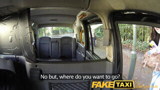FakeTaxi - tetovált szép popós csajszika a motorháztetőn kefélve