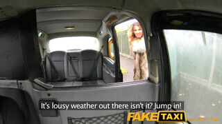FakeTaxi - igazi aranyásó pipi