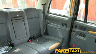 FakeTaxi - tökéletes cicis zsenge maca