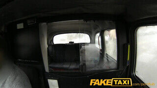 Faketaxi - alapos kicsike mélytorok után dughatsz is