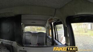 FakeTaxi - brutáljó világos szőke maca fullos fehérneműben