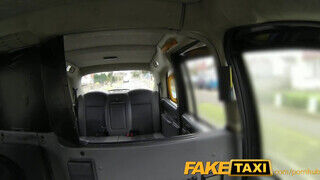 FakeTaxi - ez a bige sem tud ellenállni a hatalmas fasznak